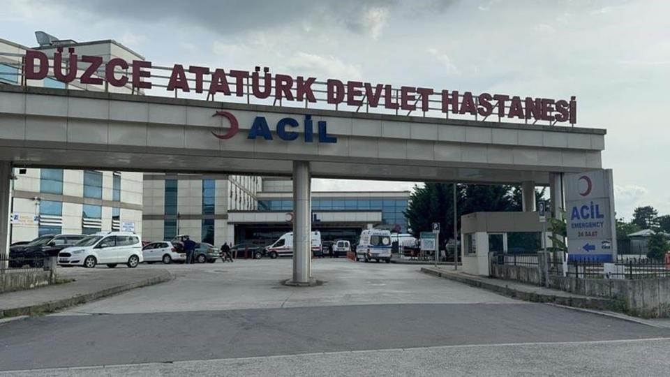 Acı biberi fazla kaçıran öğrenciler hastanelik oldu