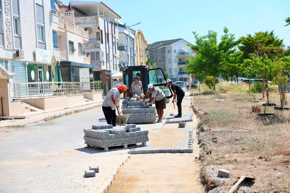 Didim Belediyesi'nden 2 mahallede yol bakım ve onarım çalışması