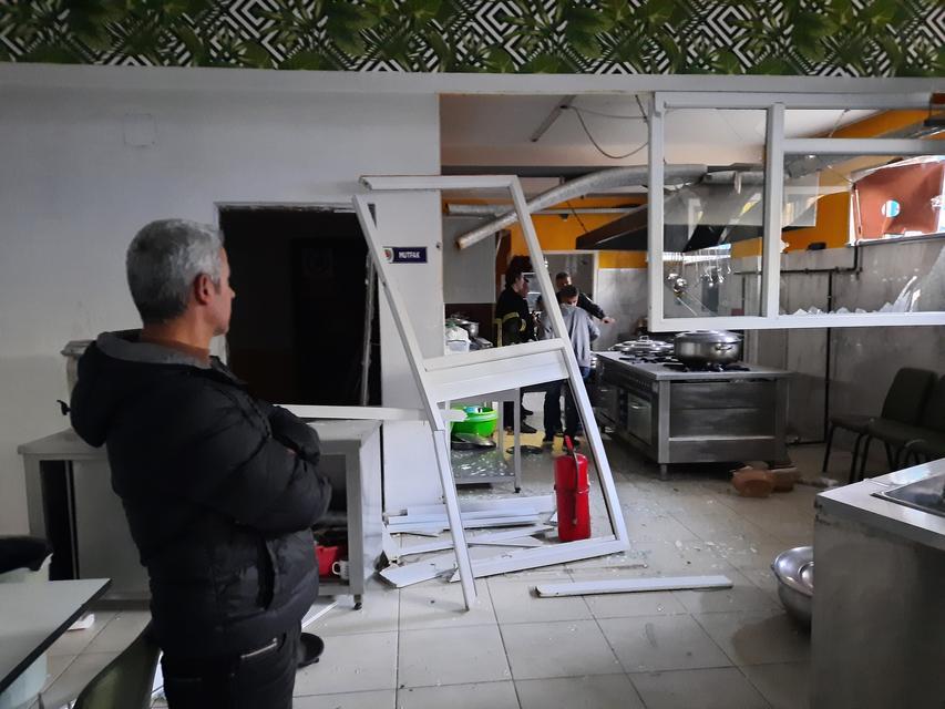 Mutfak tüpü patladı, faciadan dönüldü