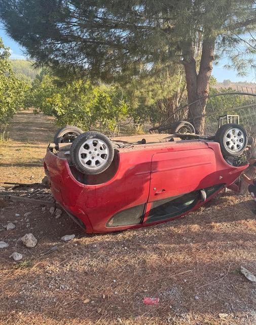 Kuşadası’nda otomobil takla attı: 1 yaralı
