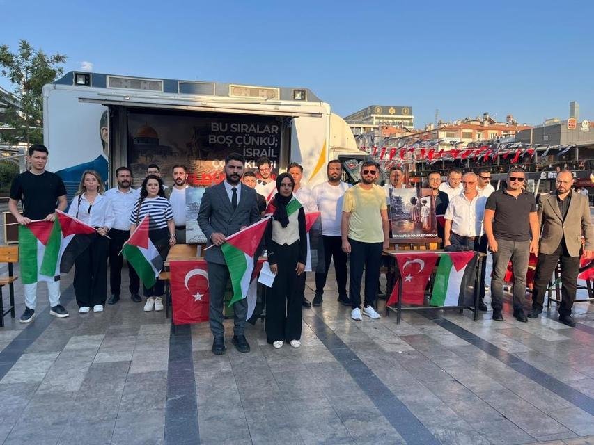 Aydın'da Gazze’deki çocuklar için "Boş Sıralar" etkinliği