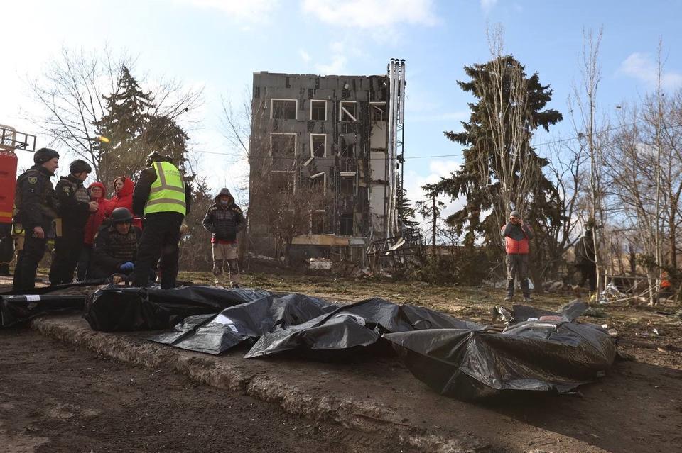 RUSYA'DAN UKRAYNA'YA FÜZE SALDIRISI: 5 ÖLÜ, 50 YARALI