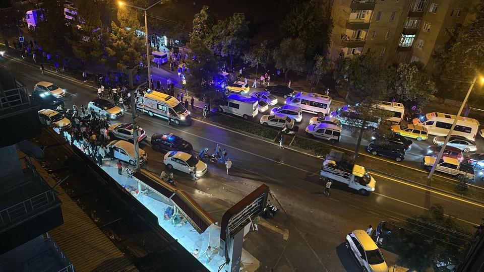 Yunus polisler kaza yaptı: Yaralılar var