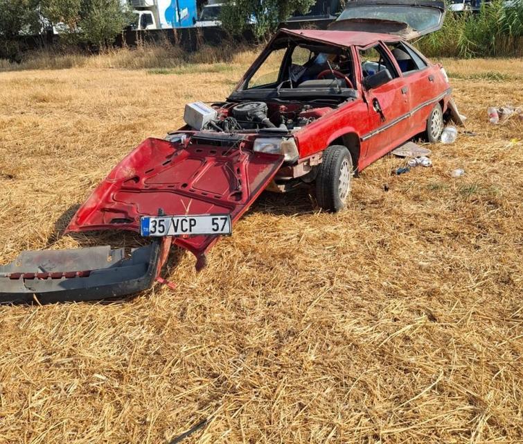 Tarlaya uçan otomobilin sürücüsü hayatını kaybetti
