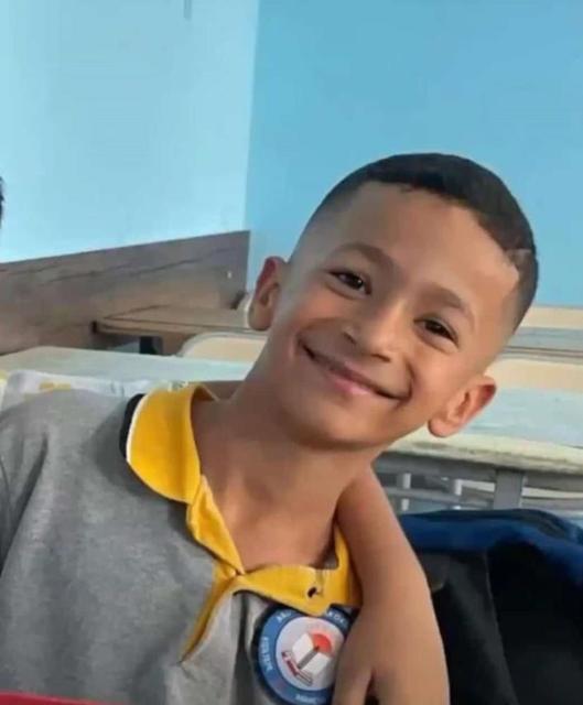 Hafif ticari araçla tır çarpıştı: 8 yaşındaki çocuk öldü, baba yaralandı