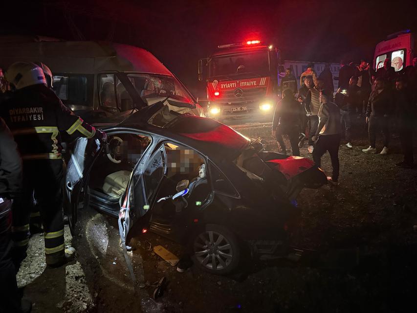 Zincirleme trafik kazasında ölü ve yaralılar var