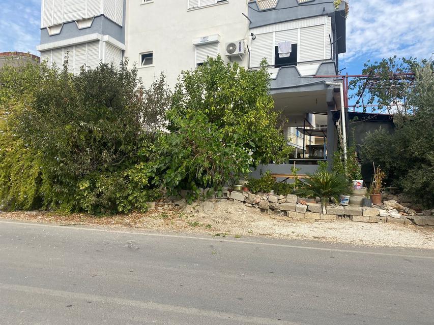 Öğrenci servisinin altında kalan çocuğun durumu ağır