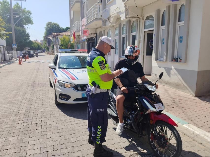 Trafik denetiminde 221 sürücüye ceza