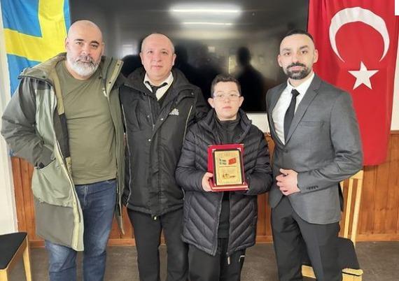 Türk baba ile oğlu "kahraman" ilan edildi!