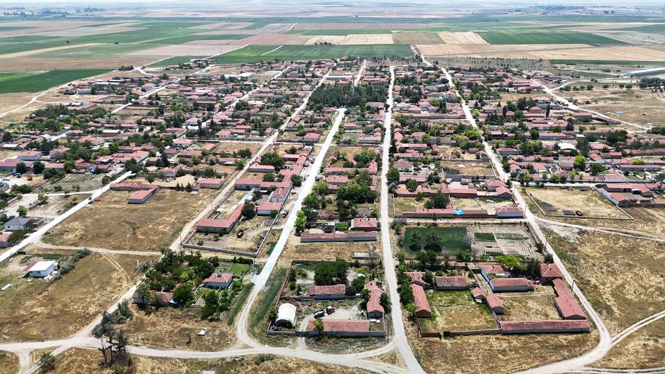 113 yıllık bu köyde çıkmaz sokak yok