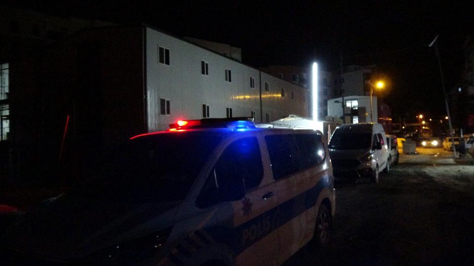 Şantiyede yatakhaneye giren çalışanlar öyle bir manzarayla karşılaştı ki...