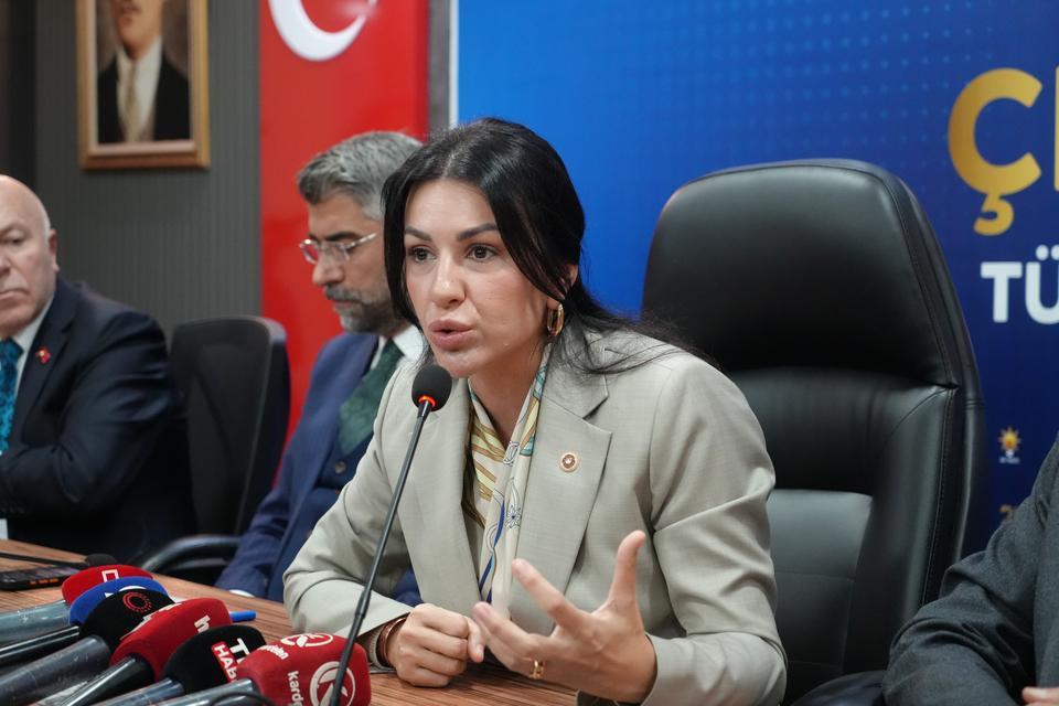 AK Parti Genel Başkan Yardımcısı Ayan: "Biz milletimizin ekmeğine göz dikeni bizden saymayız"