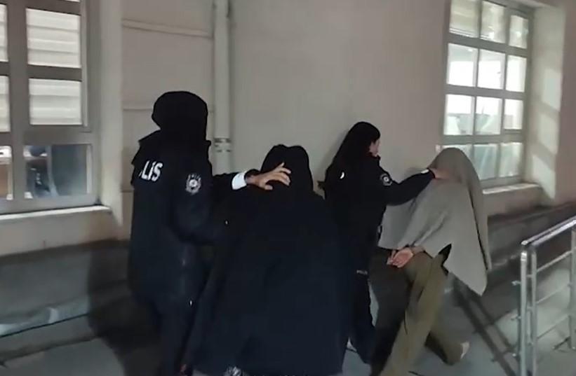 Fuhuş pazarlığı yaptıkları adamı soydular