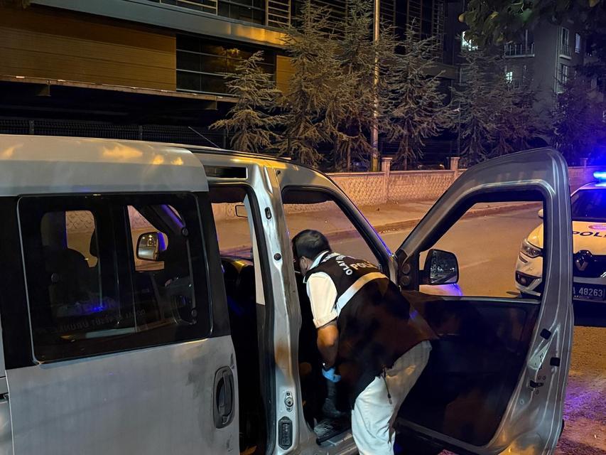 Otostopla aracına aldığı kişiler tarafından bıçaklandı