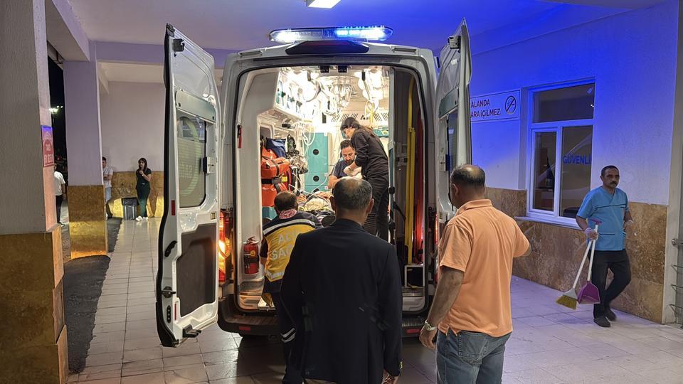 SİVAS'TA TRAFİK KAZASI GEÇİREN BİTLİS ESKİ VALİSİ EROL KARAÖMEROĞLU HAYATINI KAYBETTİ