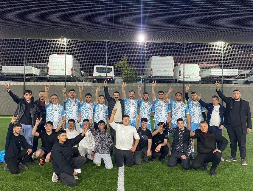 Aydın'da Ülkücüler, yeşil sahada bir araya geldi