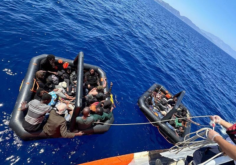 Kuşadası’nda ölümle burun buruna gelen 27 kişi kurtarıldı