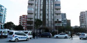İzmir'de haber alınamayan çift, evlerinde ölü bulundu
