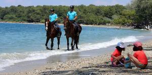 Dilek Yarımadası Milli Parkı'nda güvenliği atlı jandarma ekipleri sağlıyor